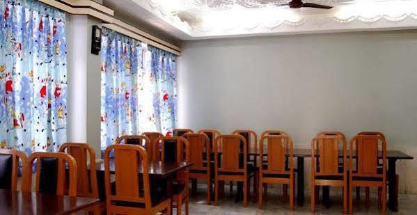 Vandana Hotel นาถดวารา ภายนอก รูปภาพ