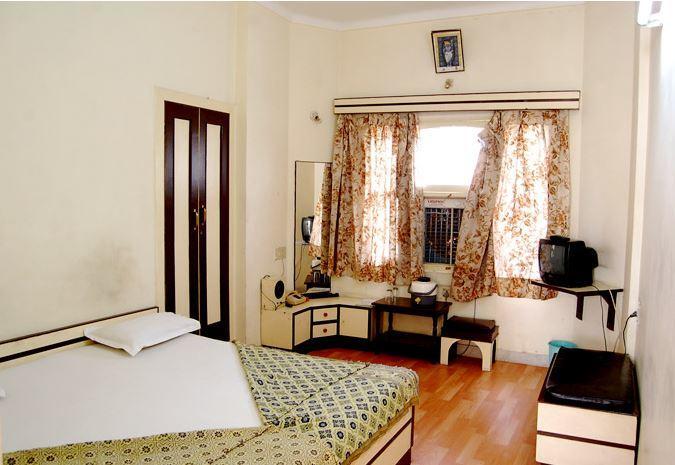 Vandana Hotel นาถดวารา ภายนอก รูปภาพ